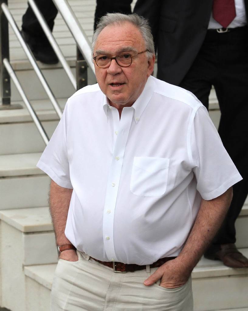 Oi alloi ftaine tweet media