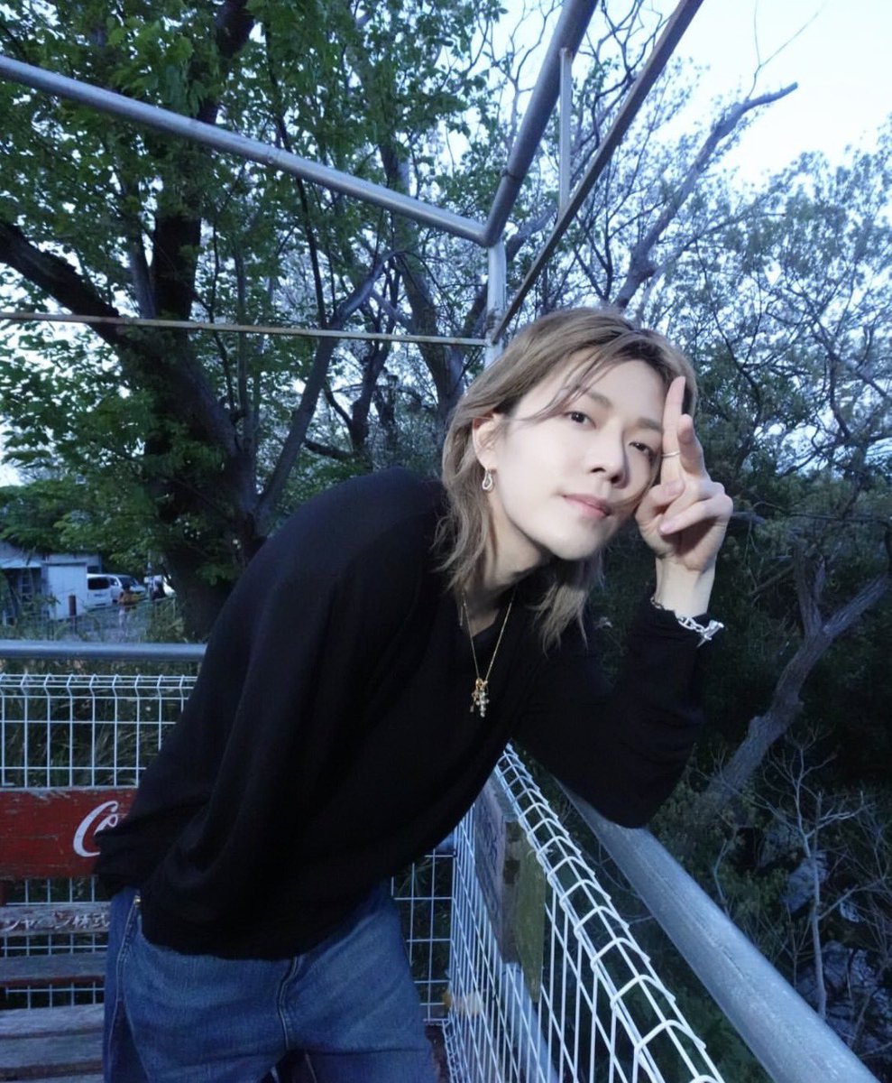 ︎ 🍒 tweet media