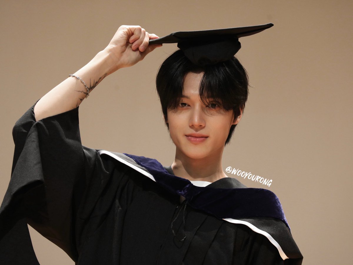 물리🪐 tweet media