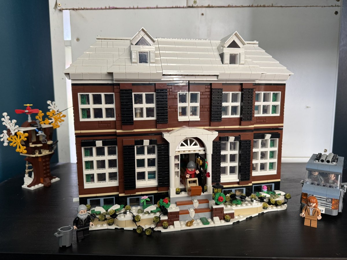 Chris 😏 tweet media