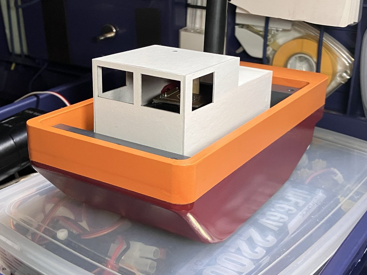 ルーフェ tweet media