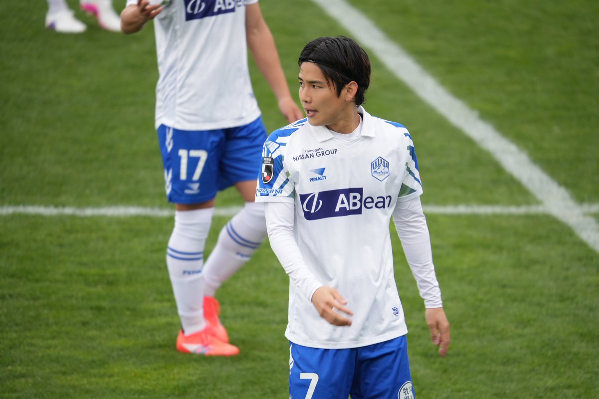 モンフォト tweet media