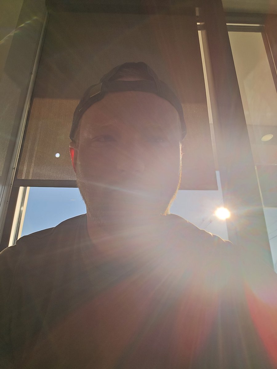 Hank 💎 tweet media