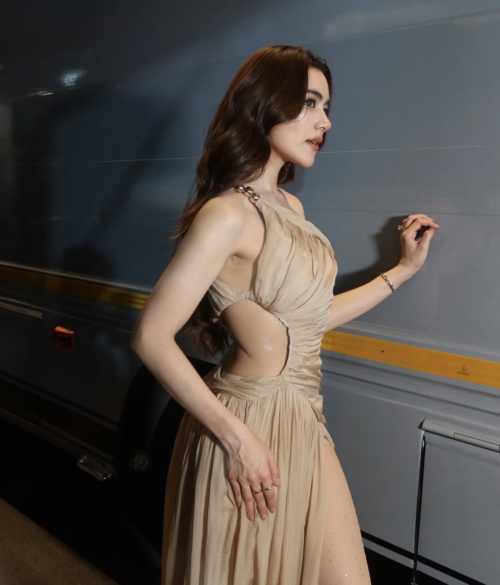 บิดเกินกำหนดมาก หุ่นเพิ่นเนาะเอวโพกจึ้ง
สวยที่สุดดดด 🫠💓✨

#คิมเบอร์ลี่ #kimmy_kimberley