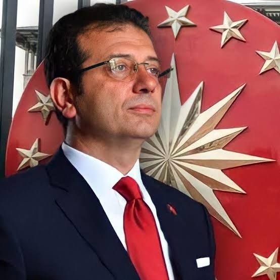 KaranliginKizi7's tweet photo. DEMEK Kİ NEYMİŞ !? 
2026 YILINDA #HÜKÜMET DEĞİŞİNCE #THE_END 2026

 #LAİK ✔🇹🇷#TÜRKİYE CUMHURİYETİ DEVLETİ🇹🇷 1923 FABRİKA AYARLARINA✔ DÖNECEK ve YENİDEN GELECEK OLAN  #PARLAMENTER SİSTEM ve 👉#NEREDEN BULDUN #YASASI👈İLE  #TÜRKİYE ve #TÜRKMİLLETİ ÇOOOKKKKK #ZENGİN OLACAK !?????? https://t.co/AGV9R8DfSS