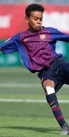 _.kusooo tweet media