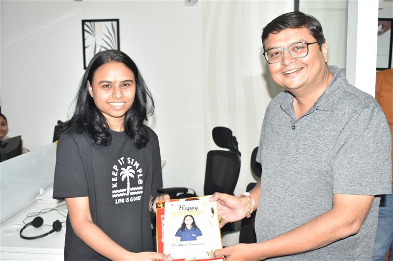 WeblineIndia's tweet image. Happy Birthday to an incredible member of our WeblineIndia team!

Your passion and dedication inspire us every day. Wishing you success, happiness, and a fantastic year ahead! 🎂

#WeblineIndia #TeamCelebration #WorkCulture