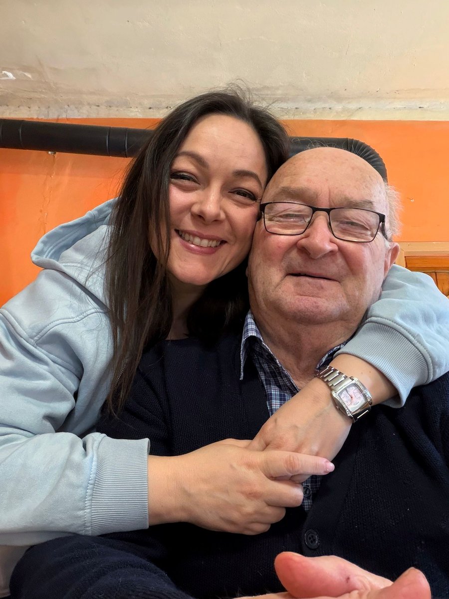 EleonoraBuratto's tweet image. Easter Monday with papà ❤️

#eastermonday #home