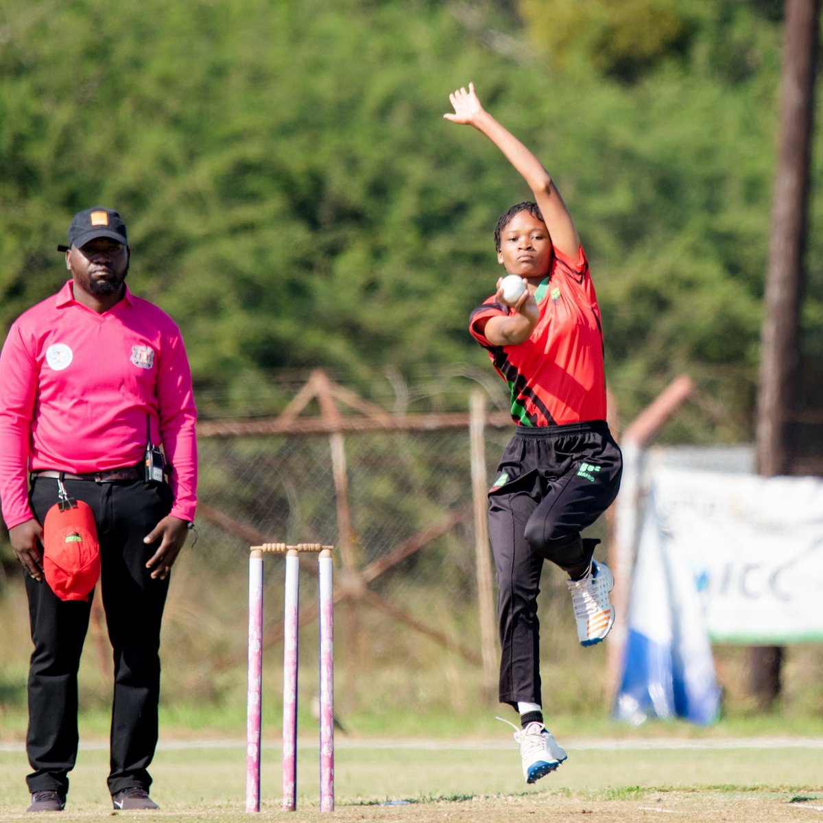 cricketmalawi's tweet image. 🇲🇼📸 MATCH DAY MOMENTS MALAWI vs LESOTHO

From the first ball to the final celebration, a performance full of energy, discipline, and teamwork 💪🔥
Clinical bowling ✔️
Confident batting ✔️
Unmatched team spirit ✔️

These are the moments that defined a dominant win for Malawi