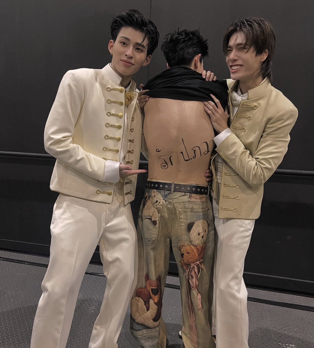 เอ๋ง tweet media