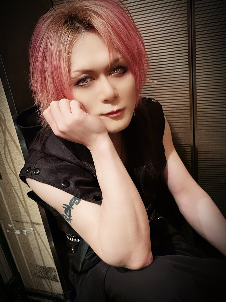 Drummer Loa tweet media