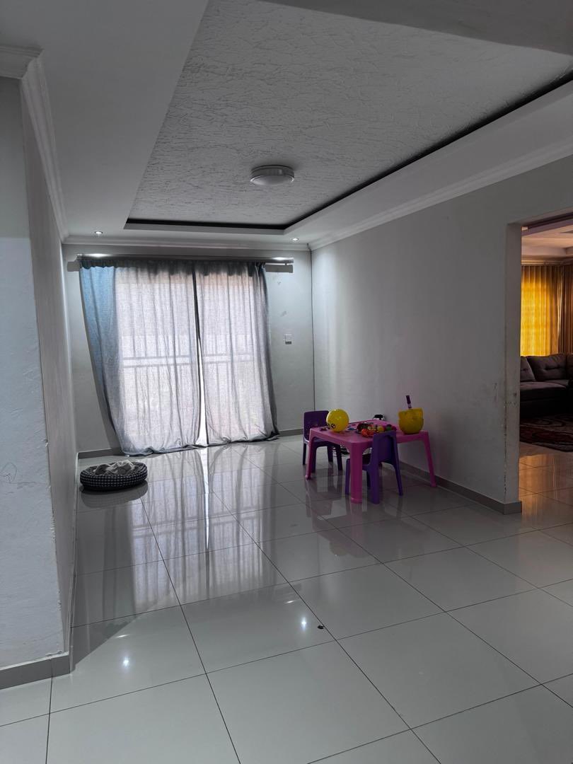 Mr Rre Showa tweet media