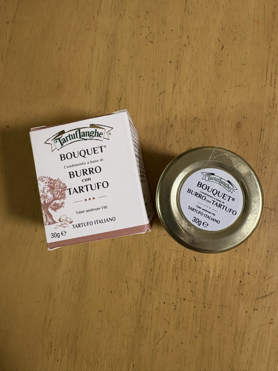 miso🟦🟥🌹🌹 tweet media