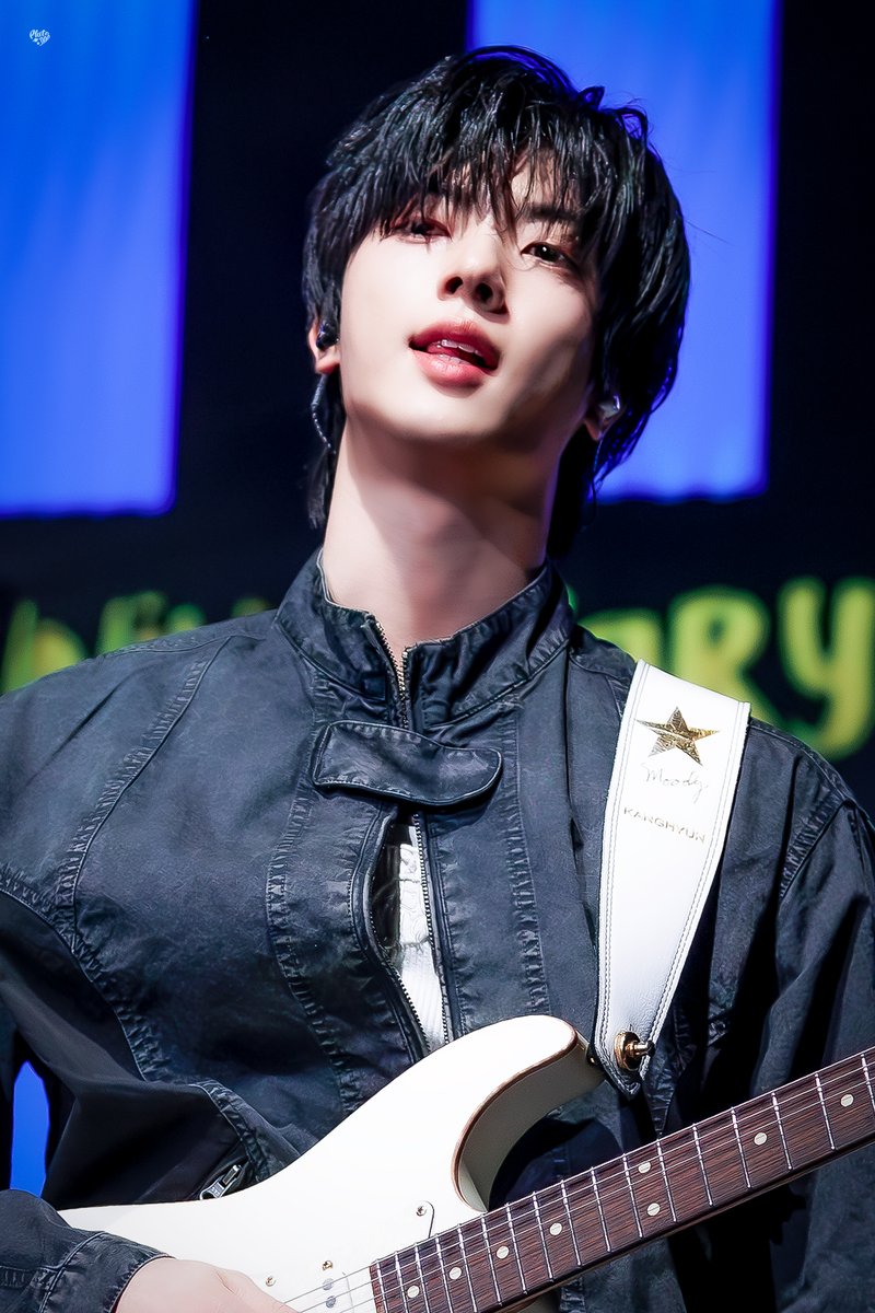 플루토 tweet media