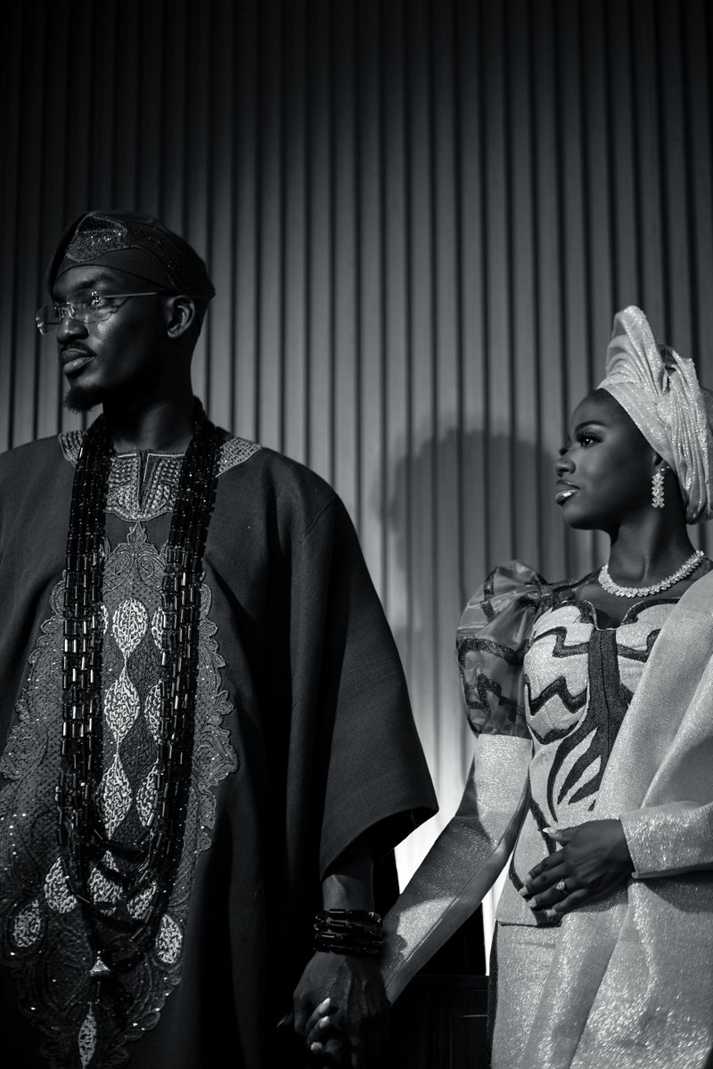 thematinjimoh's tweet photo. In monochrome, everything feels louder 🖤… #InloveAF https://t.co/8cXa5nrNra