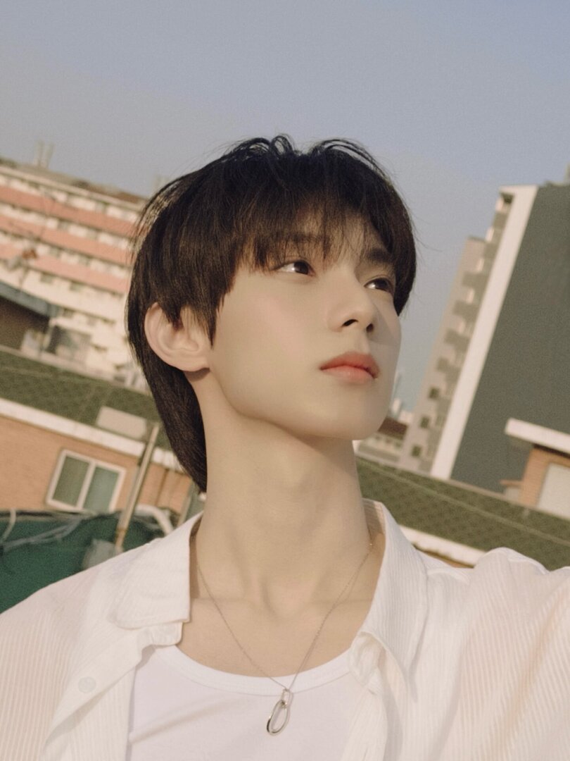 selfolssi ♤ tweet media