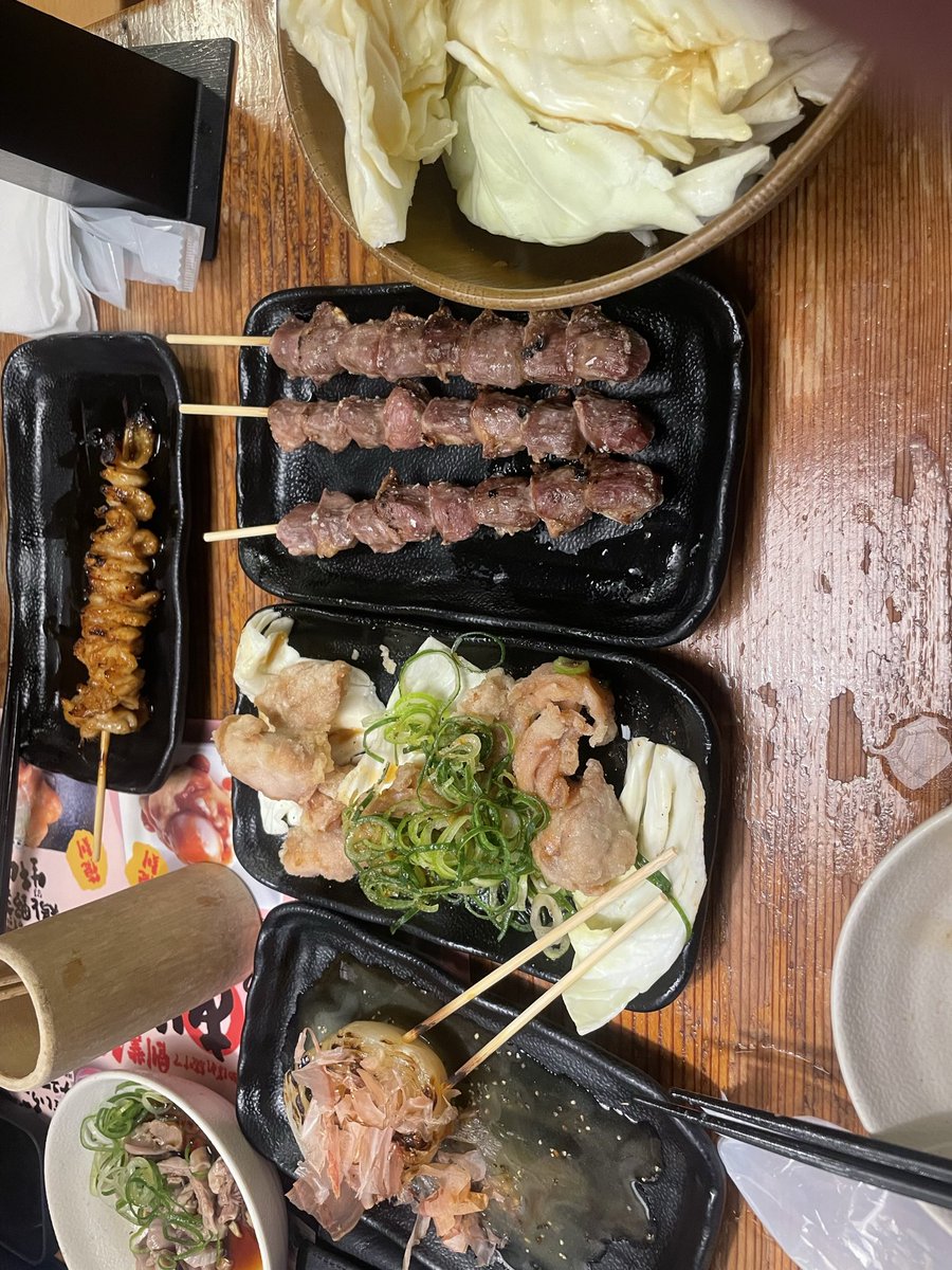 コロさん tweet media