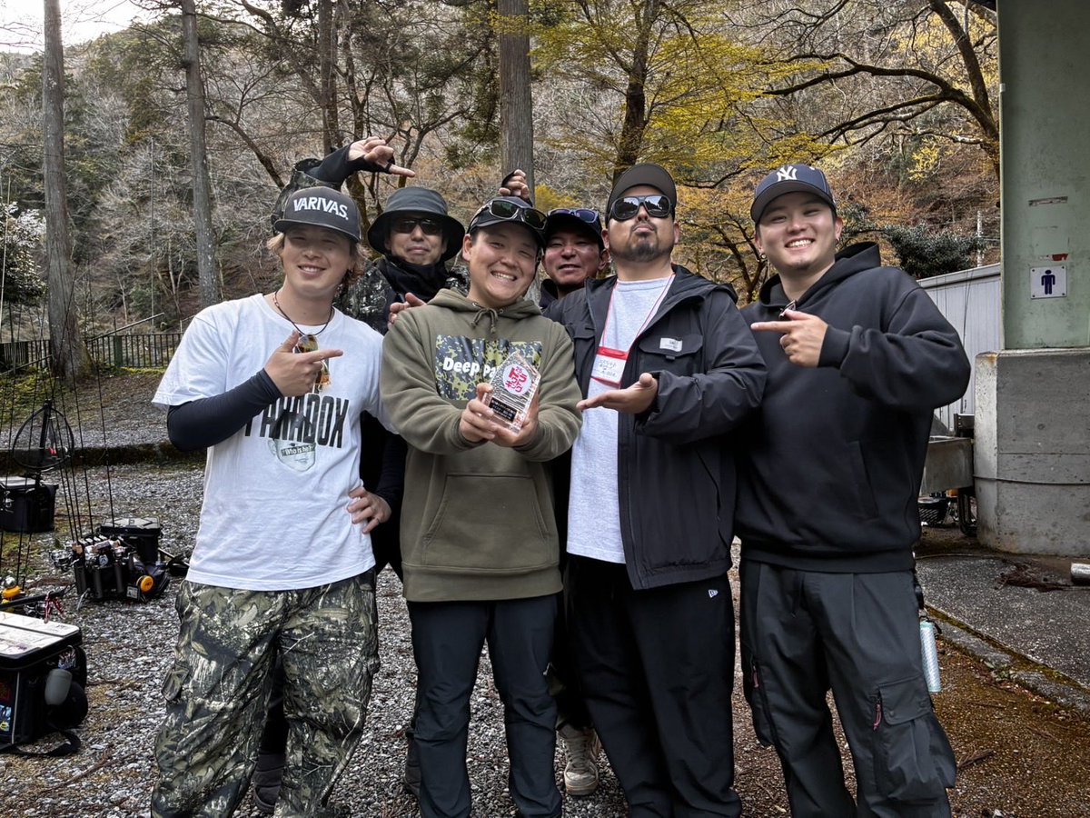 fishing2004's tweet photo. エキスパートシリーズ最終戦！
準決勝敗退からの！
なんとかマイスター取れました❗️❗️
全力でやり切った今シーズン、ここまで試合に対して魚に対して己に対して真剣勝負したのは始めてかもしれません。
もう次の目標は決まっているのでそれに向かってまた突っ走るだけです。
皆さんお疲れ様でした！ https://t.co/5KP85vmufG