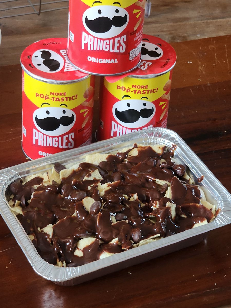 MONDAY BREAD 🥯🐶 tweet media