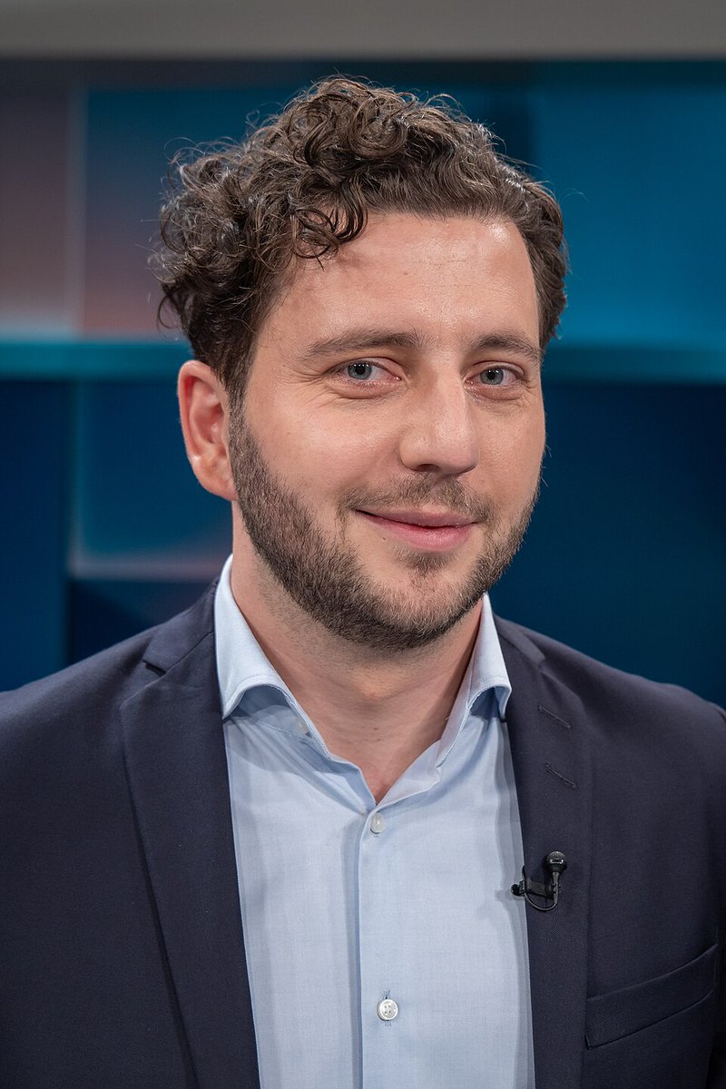 R. Nixon tweet media