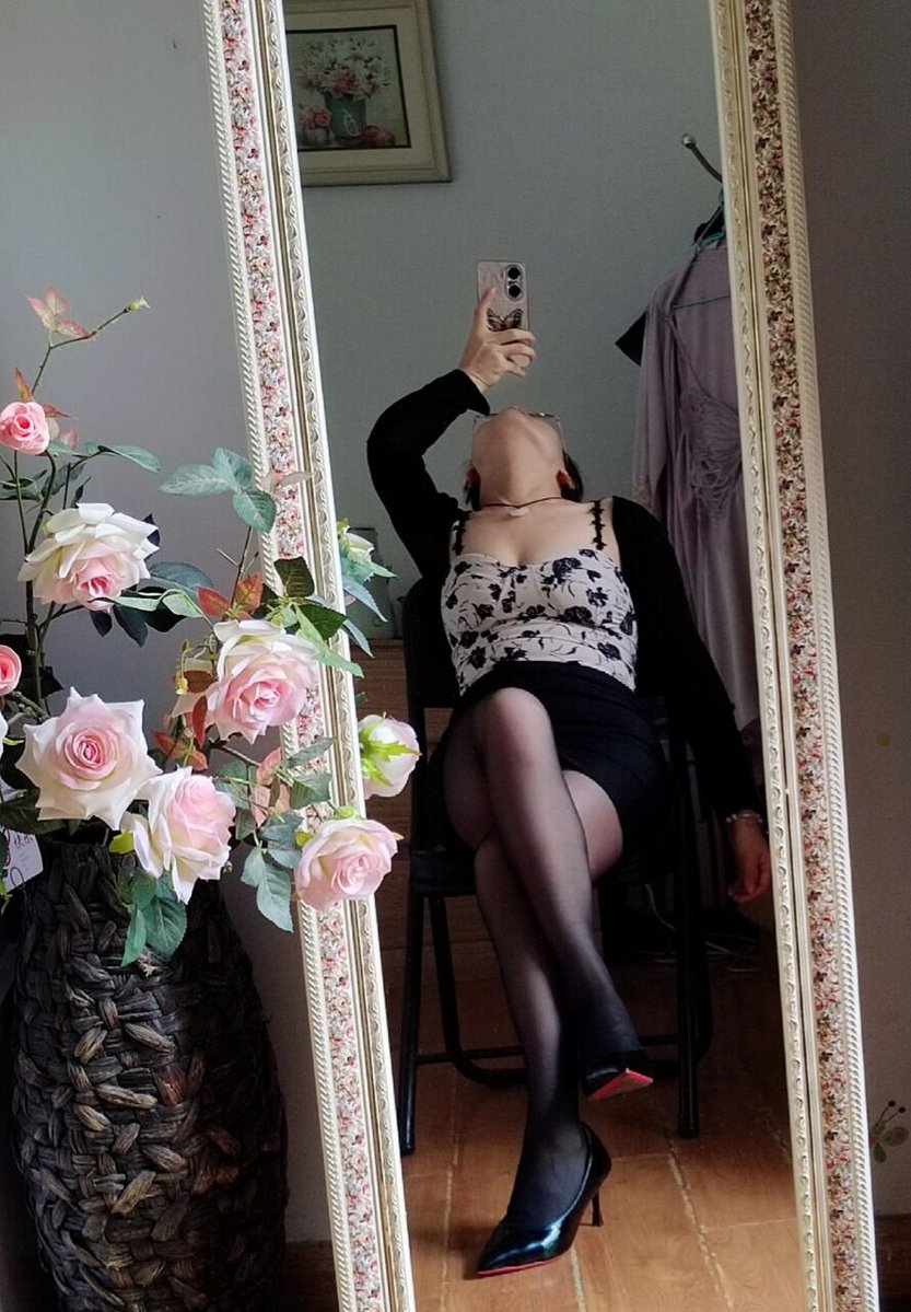 红底日记 tweet media