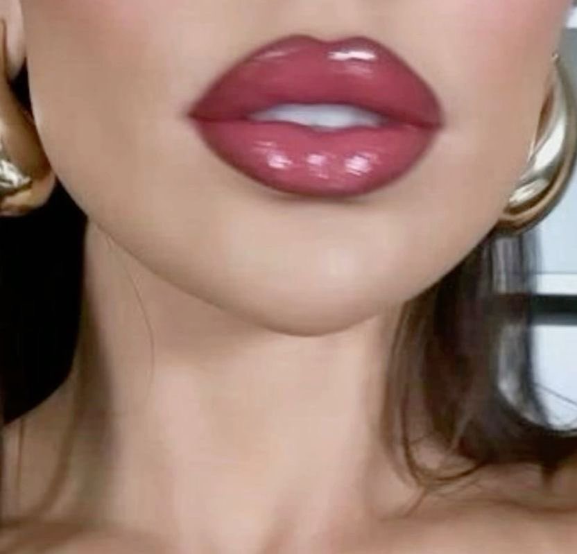 fairyprxncess's tweet photo. cherry lip combo https://t.co/Ghua3NAtwN