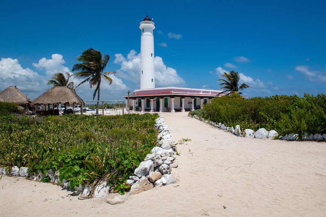 🌿 Exploring the wild side of Cozumel in this beautiful national park! Can you guess its name? 🏞️ 
.
.
#CozumelVacation #CozumelDiving #VisitCozumel #CozumelRental #CozumelAirbnb