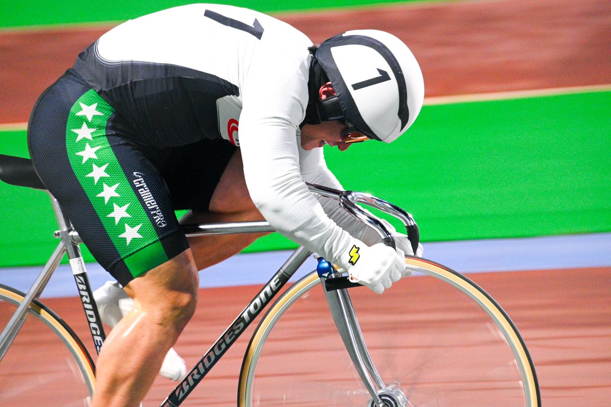 祐定響 tweet media