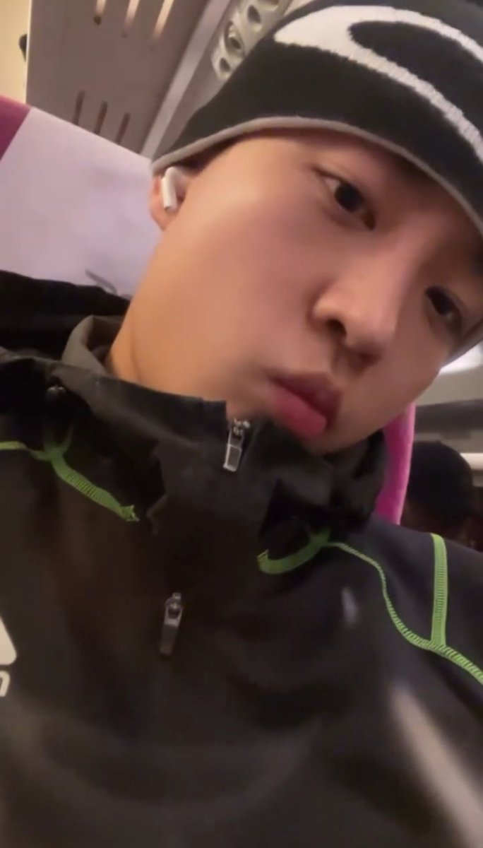 dino enthusiast rakwon 😭🦖