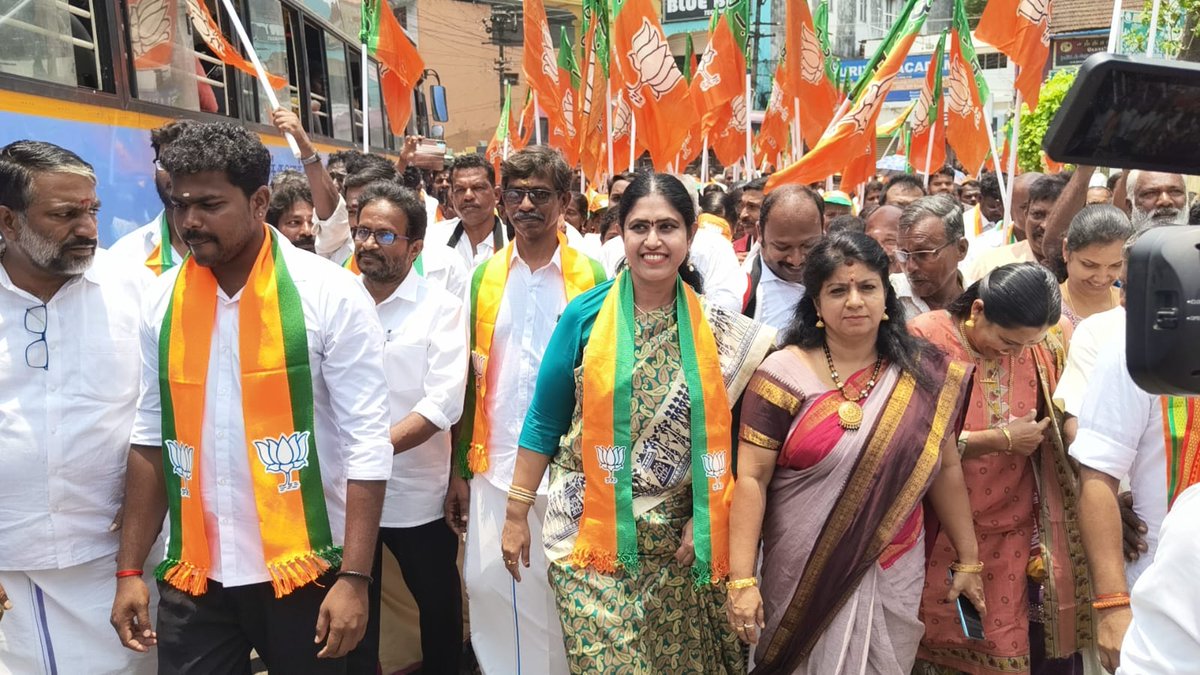 NvssprabhakarM's tweet image. #Tamilnadu #assembly #elections #AIDMK supported @BJP4TamilNadu
#Vilvancode #constituency #Candidate  Smt vijayataruni filed #Nomination papers today along with @BJP4India leaders .@nsitharaman @blsanthosh @annamalai_k @kishanreddybjp @drlaxmanbjp @Arvindharmapuri
