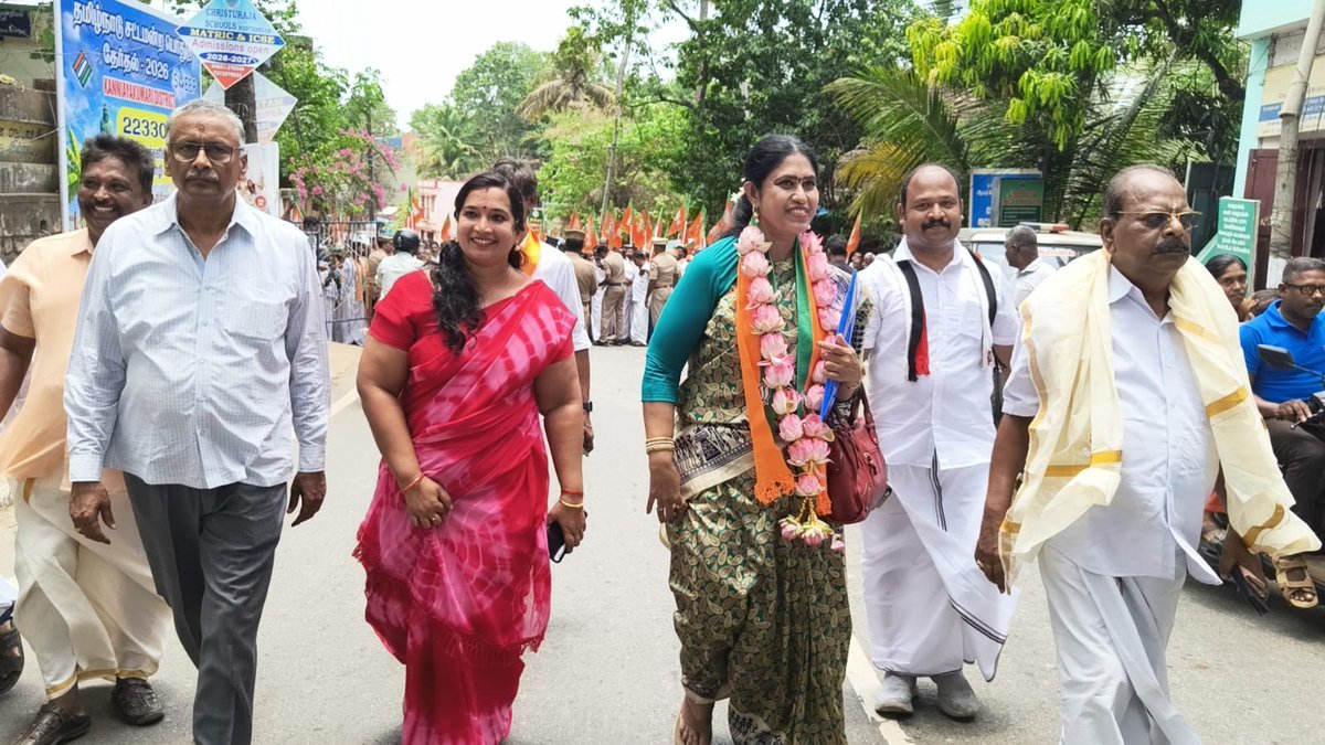 NvssprabhakarM's tweet image. #Tamilnadu #assembly #elections #AIDMK supported @BJP4TamilNadu
#Vilvancode #constituency #Candidate  Smt vijayataruni filed #Nomination papers today along with @BJP4India leaders .@nsitharaman @blsanthosh @annamalai_k @kishanreddybjp @drlaxmanbjp @Arvindharmapuri