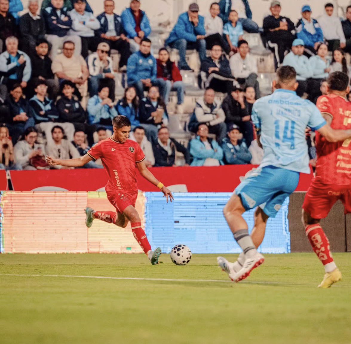 Piero Guzmán fue nombrado el mejor jugador del partido por <a href="/LigaEcuabetec/">Liga Ecuabet</a> . El 21 de Aucas fue clave en la victoria de su equipo dando la asistencia del único gol del encuentro.