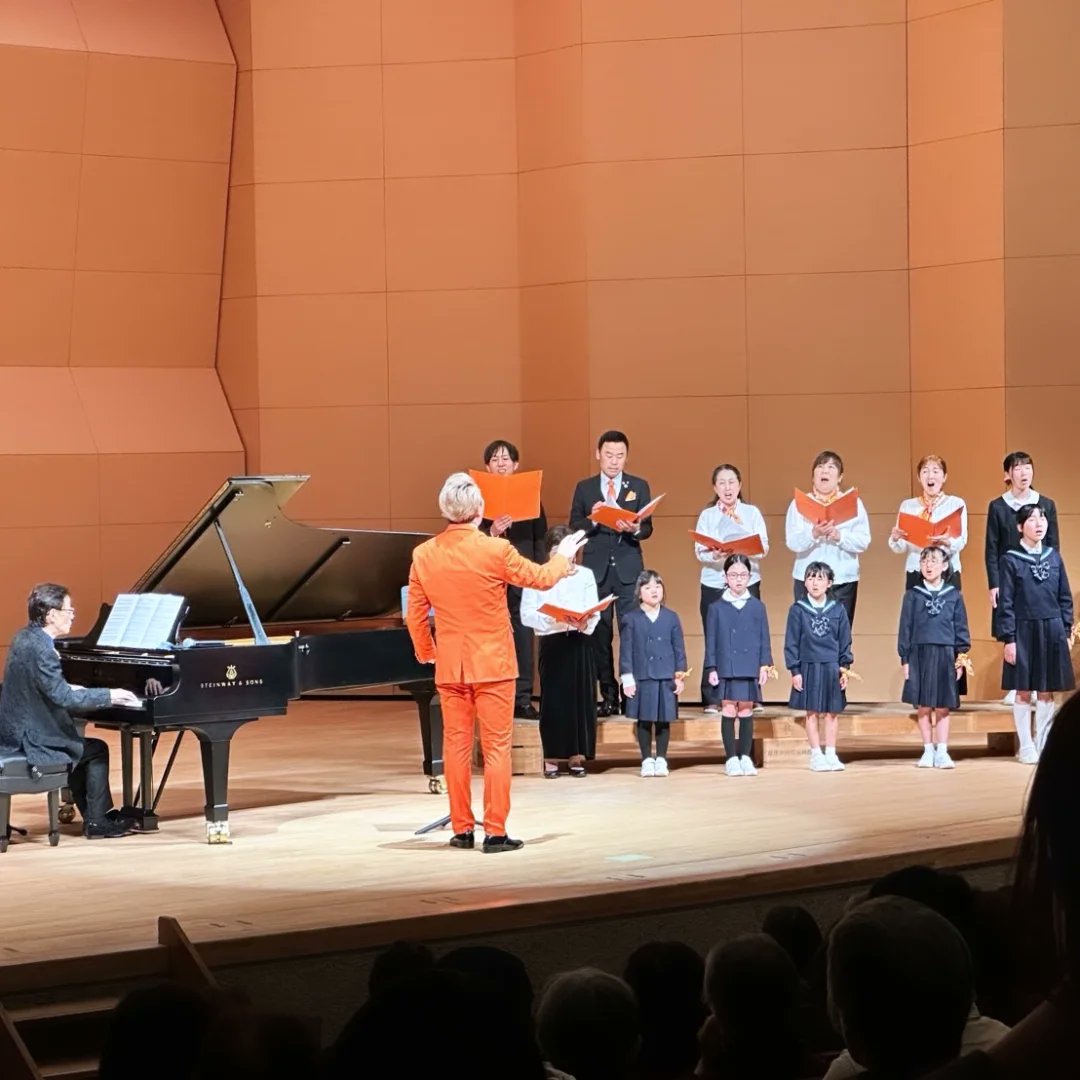 2026年4月4日(土)源内音楽ホール
第一回ハッピーオレンジコンサートにゲスト出演。
第一部は小原孝ソロコンサート
第二部は佐藤丈志さん&amp;合唱団とのコラボ
子供たちがの歌声が元気で、楽しい演奏会になりました‼️
お聴き下さった&amp;お世話になった皆様、ありがとうございます😉👍️🎶
#香川県さぬき市