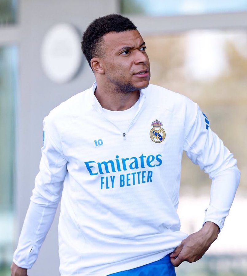 GIO Mbappé 🇫🇷 tweet media