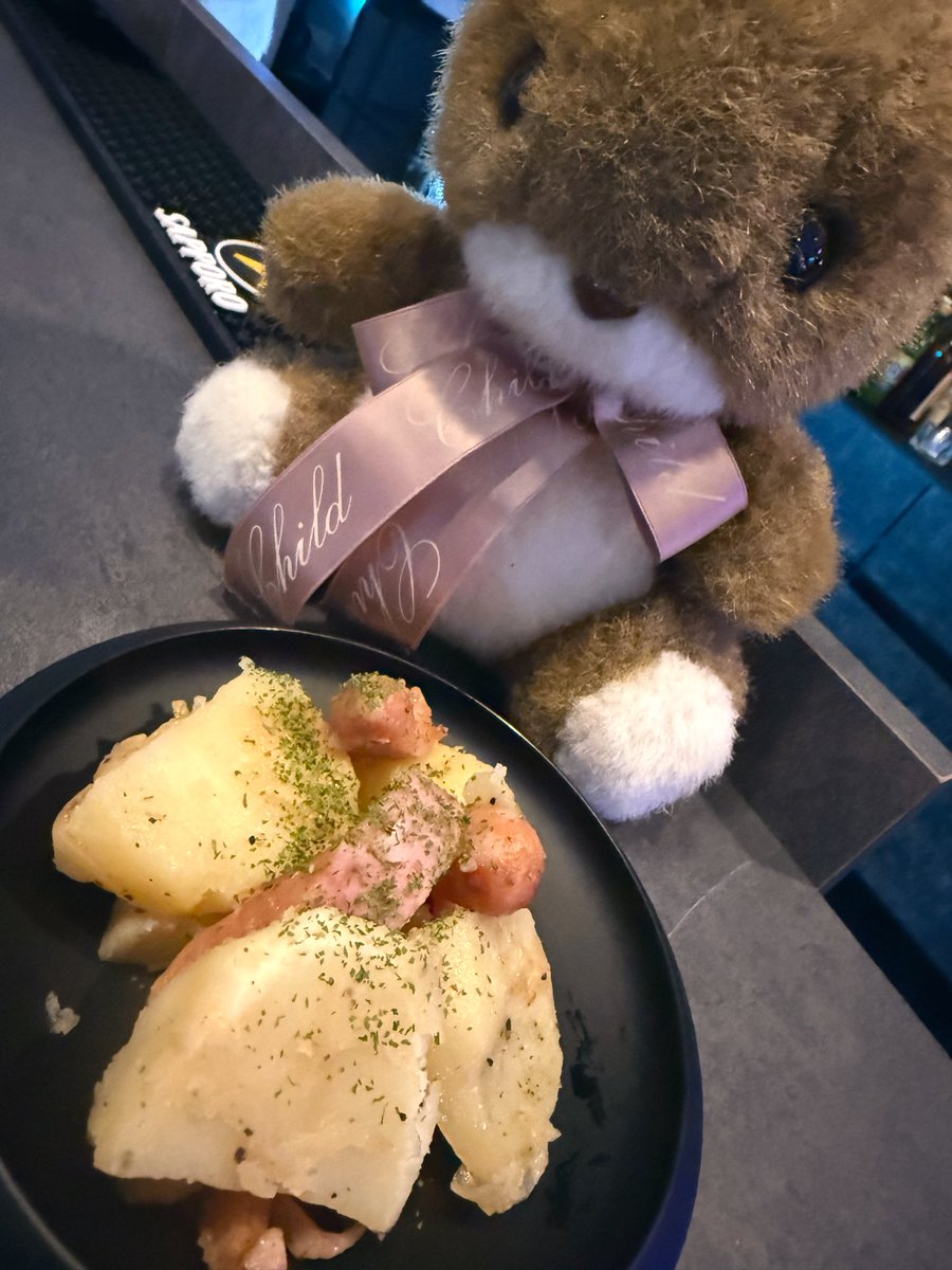 Alstromerianian's tweet photo. 今日のお通し！
ジャーマンP♡ https://t.co/H3i8wHsU84