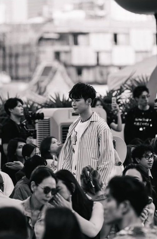 102 ✵ 🐺🐽 tweet media