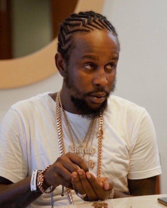 🇯🇲 That-Tiny-Thick-Chick tweet media