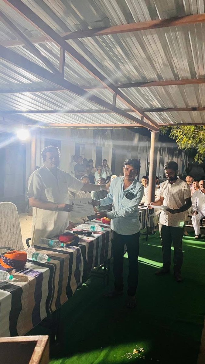 #कागासर 
विधानसभा क्षेत्र के गांव कागासर में लोकार्पण कार्यक्रम-
📍 ट्यूबवेल का लोकार्पण।
📍 विधायक निधि रुपए 5 लाख से मेघवाल मोहल्ले में पाईपलाइन का लोकार्पण।

#शिक्षित लूणकरणसर 
#विकसित लूणकरणसर
#lunkaransar #development #health #tubewell #room #community #peoplefirst 
@BJP4