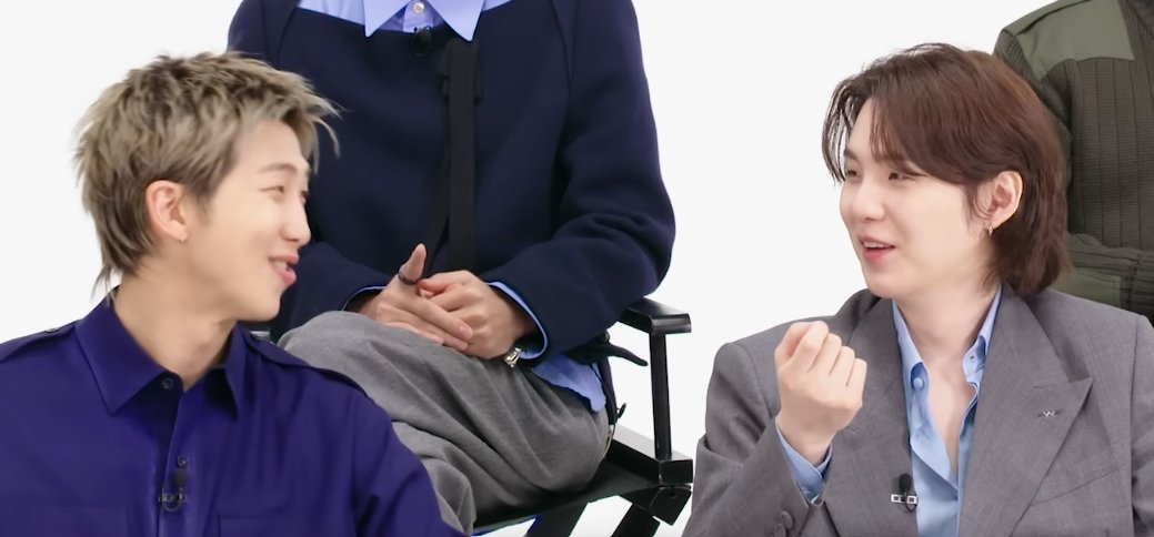 namgi kiss on stage at bts world tour tweet media