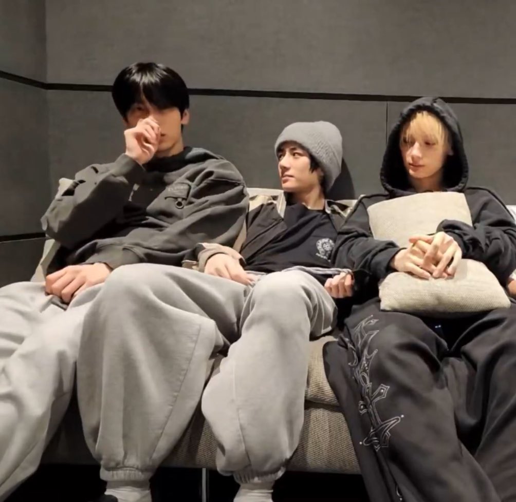 aly . ݁₊ ⊹ ᯓ★ tweet media