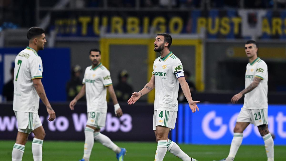 منبر روما tweet media