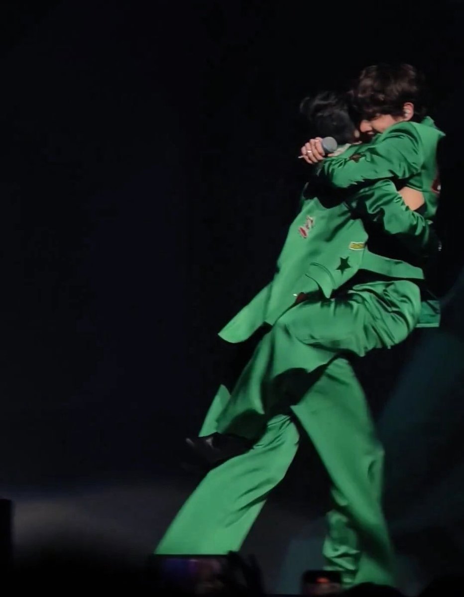 OFFGUN_FAMILY tweet media