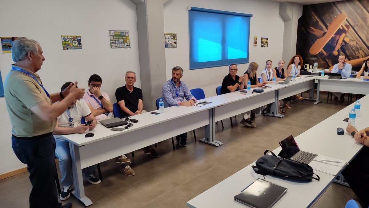 Hispaviacion's tweet image. Aviation Group se reune con empresas andaluzas de MRO
hispaviacion.es/aviation-group…
#MRO
#sevilla
#aviationgroup
#formaciondual