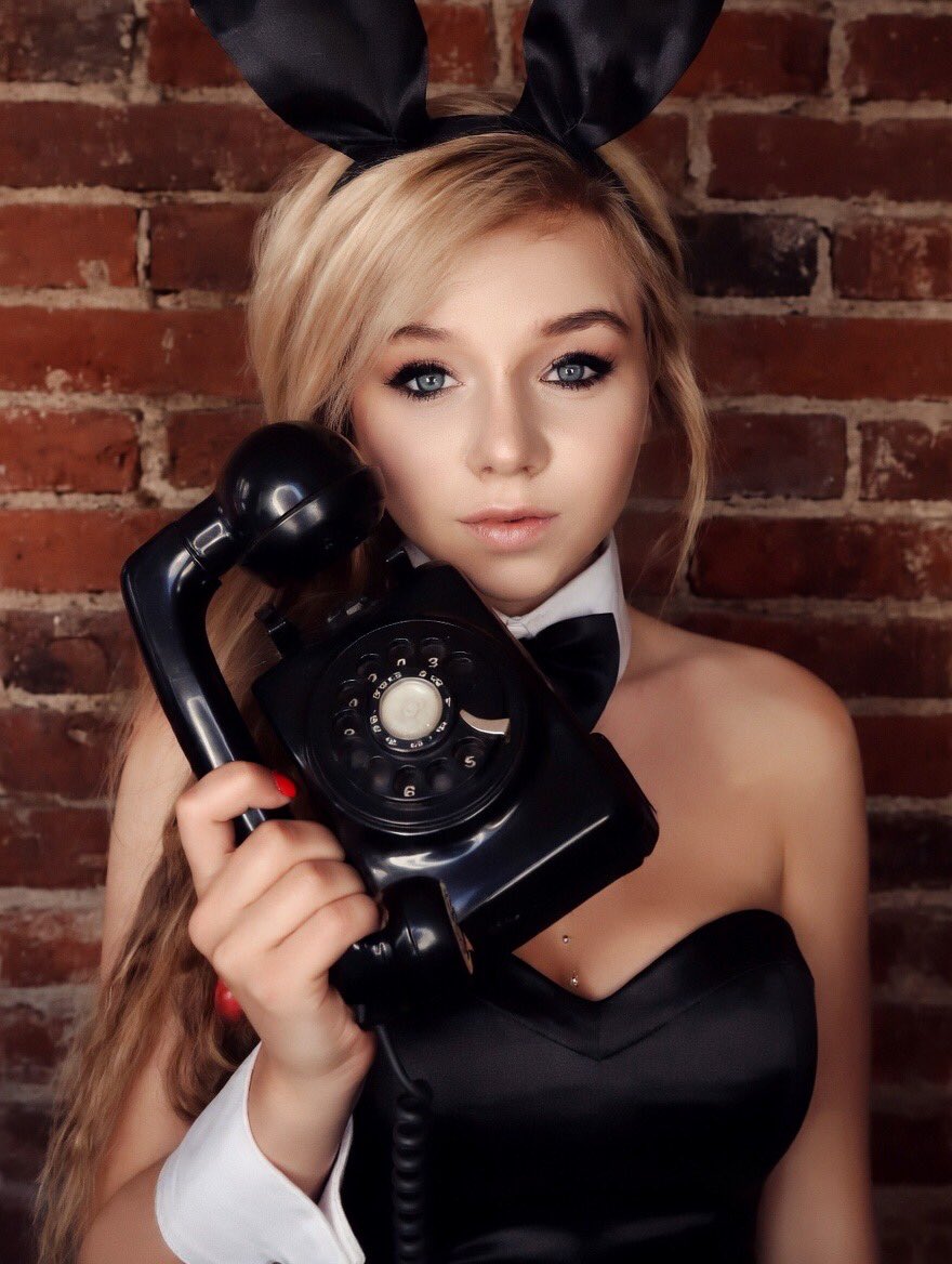 natty_dready91's tweet image. Telefony, telefony  ☎️
Jak Ty blondynko odbierasz ten telefon xd
Spokojnie, to już ostanie 😝

#bunnyvibes
#funday