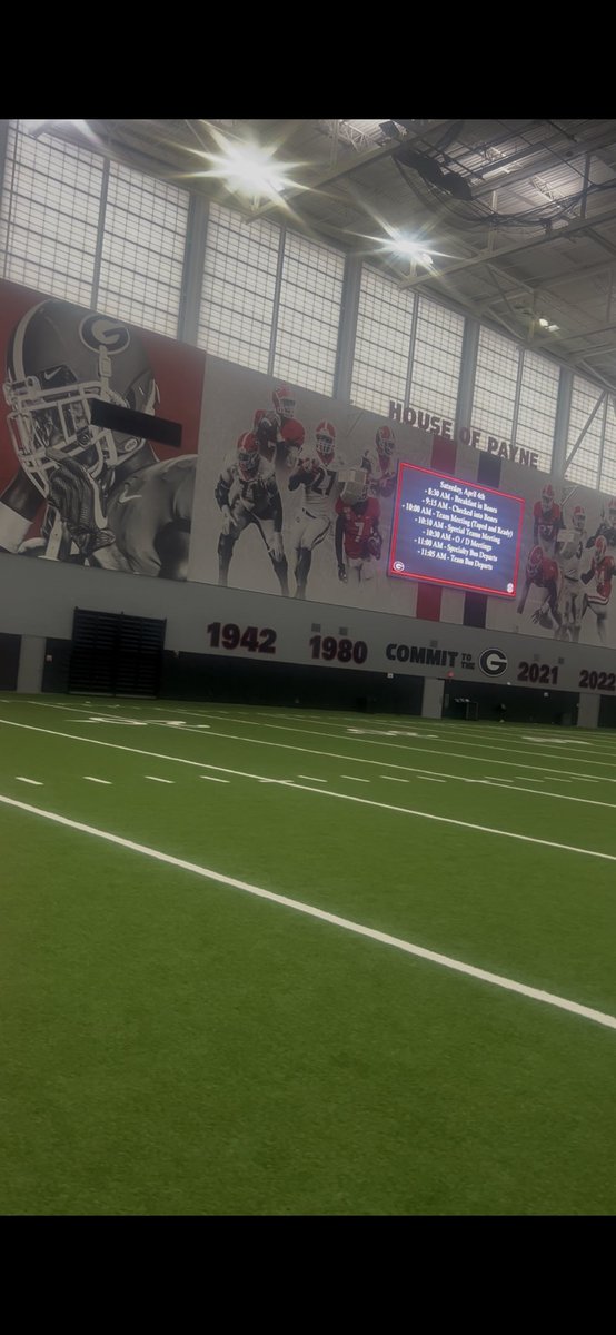 will_russell03's tweet photo. I had a great time Sunday @GeorgiaFootball enjoyed the intense practice atmosphere and talking to the coaches. Can’t wait to be back in the summer!!
@CoachColey @CoachWhitlow @KirbySmartUGA @Trenten_Zak @price_petagna @DemetricDWarren @TomLoy247 @GregSmithRivals https://t.co/ptPe2VaW0I