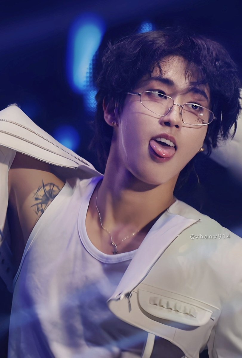 브이HAN tweet media