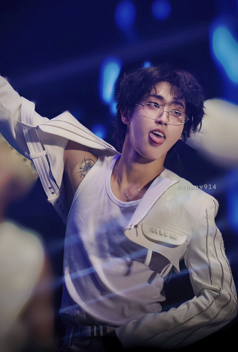 브이HAN tweet media