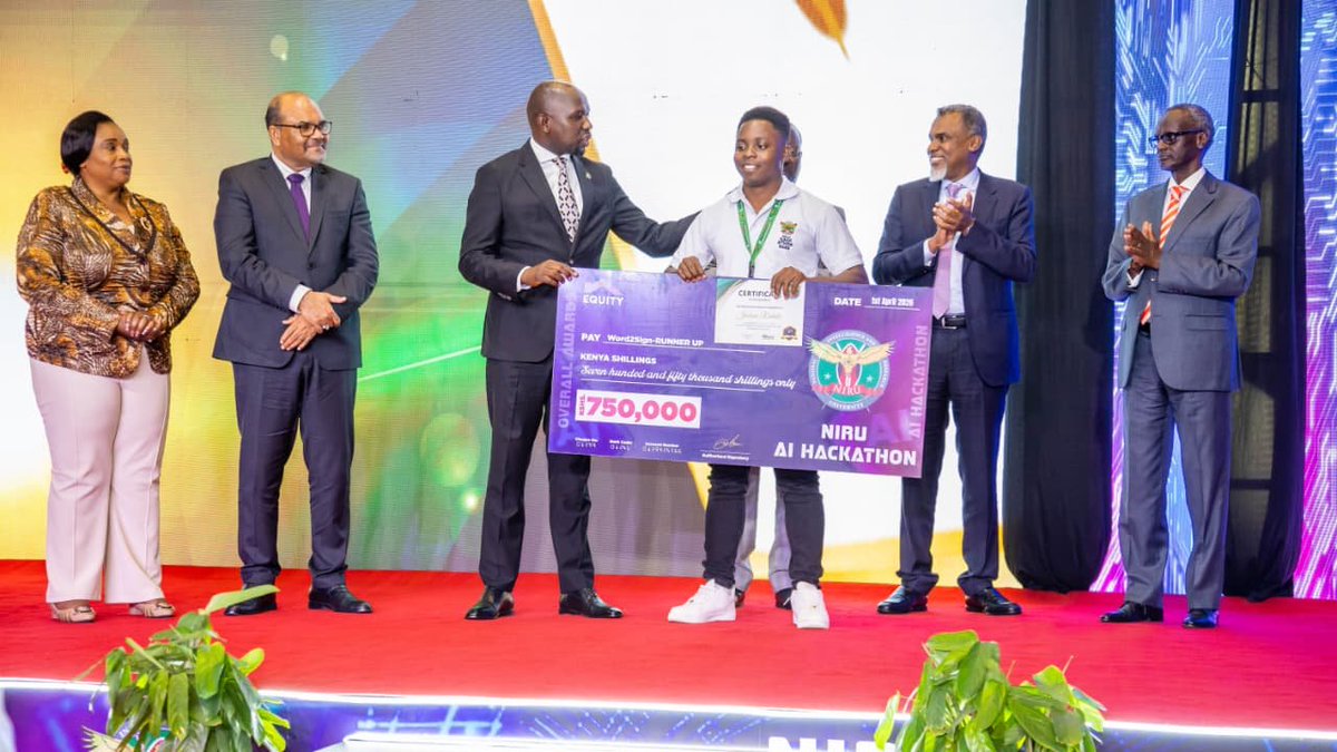 TechopsHub's tweet photo. Joshua Radula of @StrathU emerged as the first runners-up with his Word 2 Sign project, an AI powered solution that translates spoken or written words into sign language to improve accessibility for the deaf community, taking home Ksh. 750,000. https://t.co/qBSqVQurDa