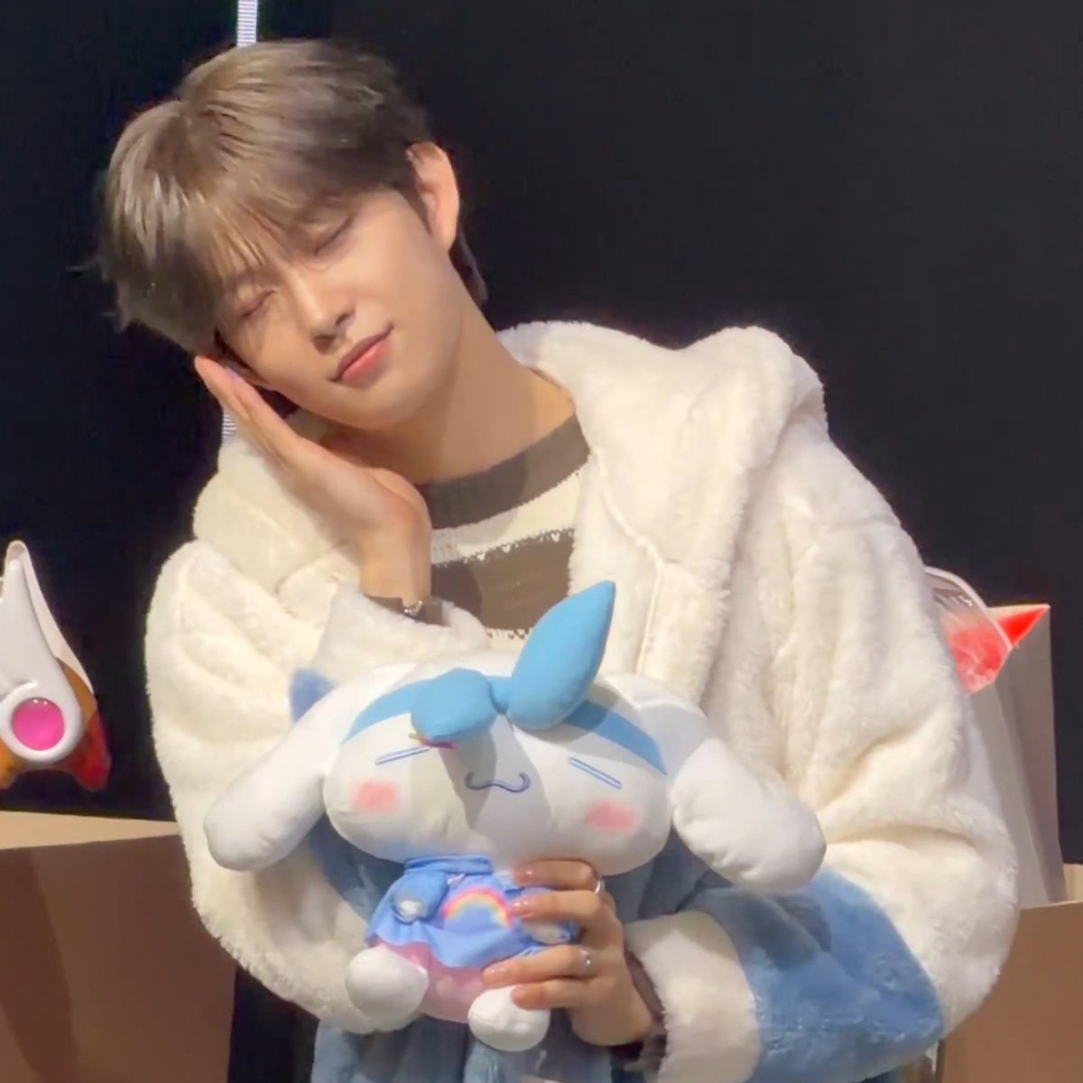 Gonjunim tweet media