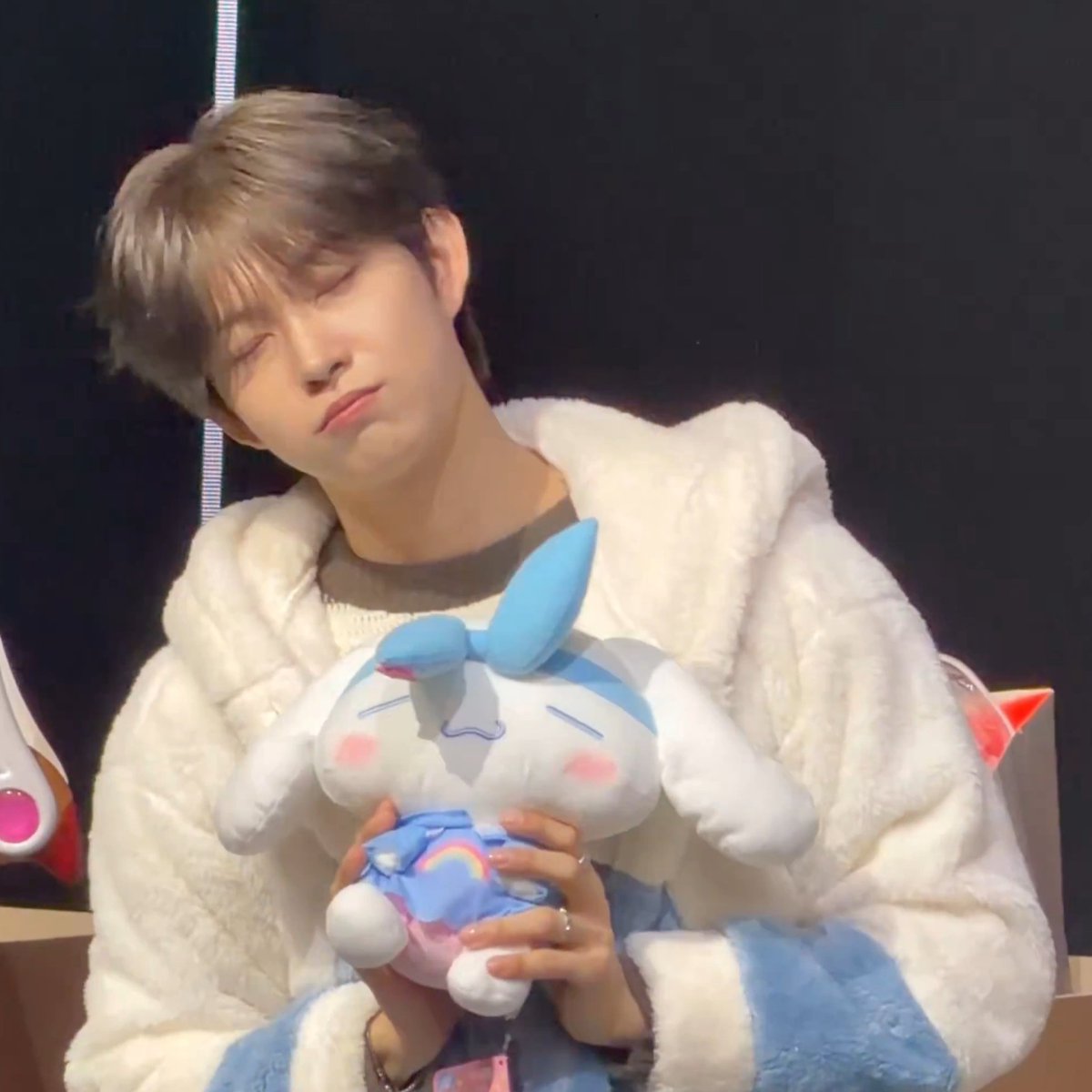 Gonjunim tweet media